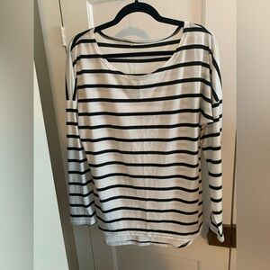 Black and white striped top 3/4 sleeves